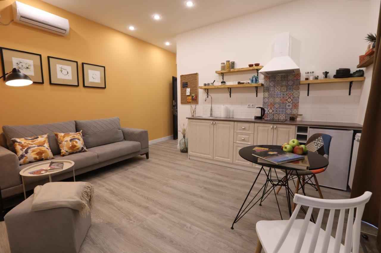 יירבאן Hotelise I Blue-Poppy Apartment מראה חיצוני תמונה