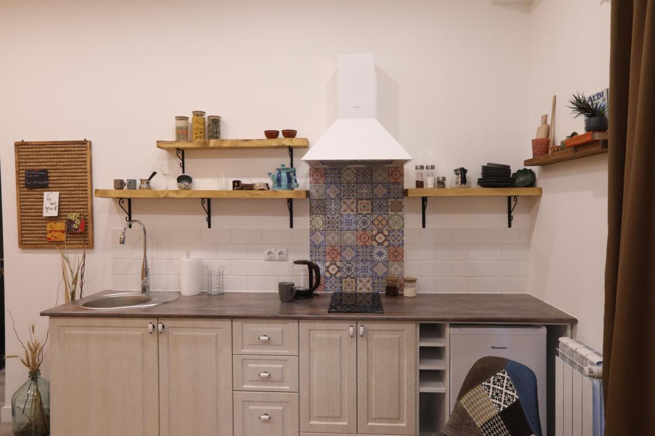 יירבאן Hotelise I Blue-Poppy Apartment מראה חיצוני תמונה