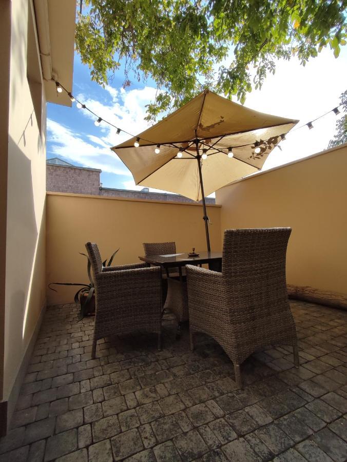 יירבאן Hotelise I Blue-Poppy Apartment מראה חיצוני תמונה