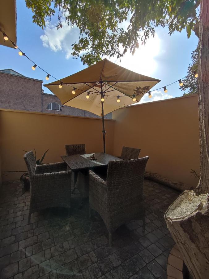 יירבאן Hotelise I Blue-Poppy Apartment מראה חיצוני תמונה